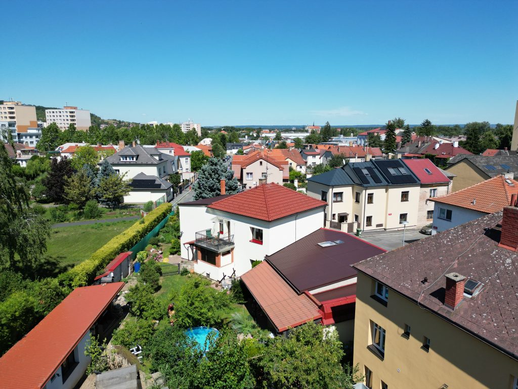 Pension U Karásků a panorama Kutné Hory z ptačí perspektivy